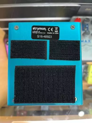 Strymon - BlueSky Reverberator Pedal 2